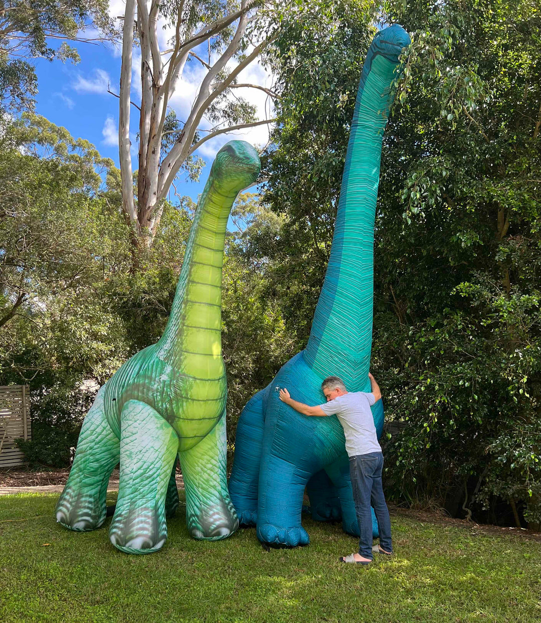 Huge inflatable dinosaur – Tiny Science Lab
