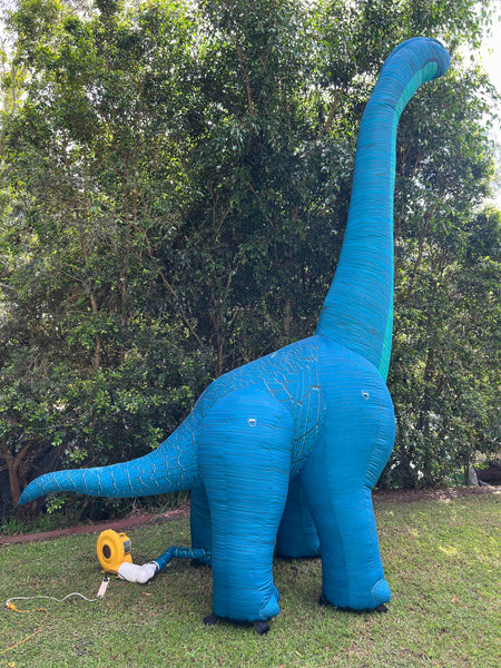 Blower to inflate dinosaur