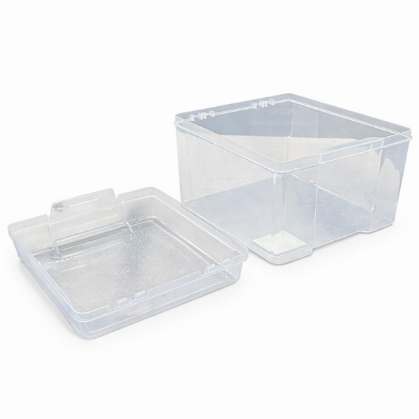 Plastic container with detachable lid